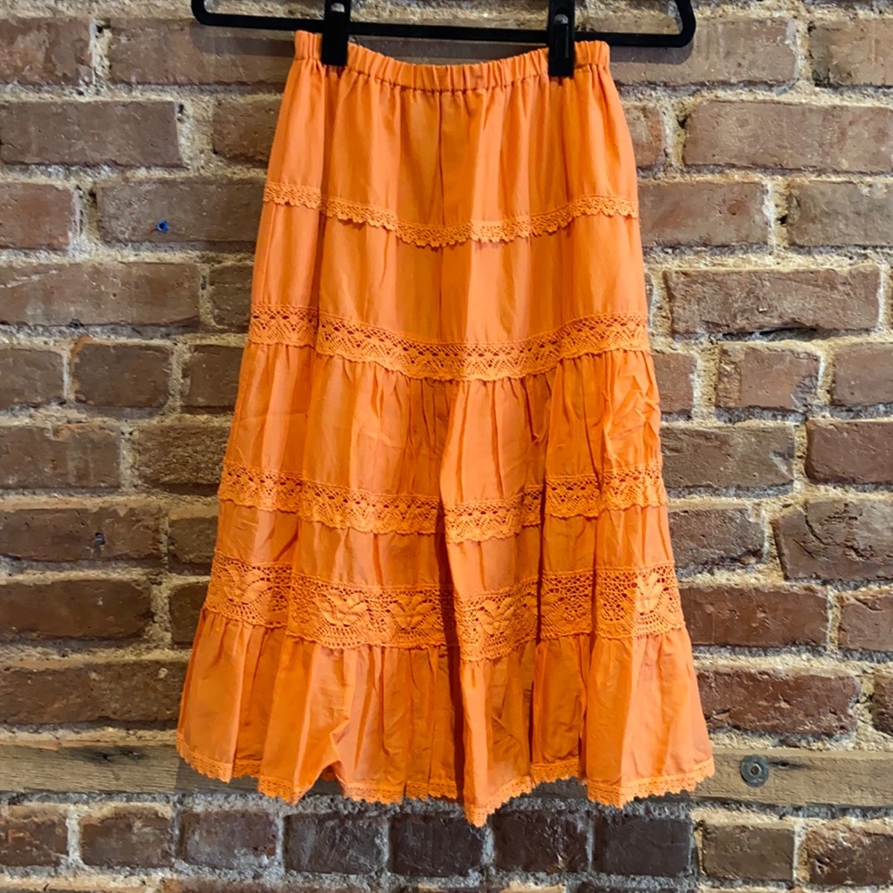 Orange midi skirt super chic